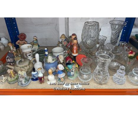 LARGE QUANTITY OF GLASS AND CERAMIC ORNAMENTS