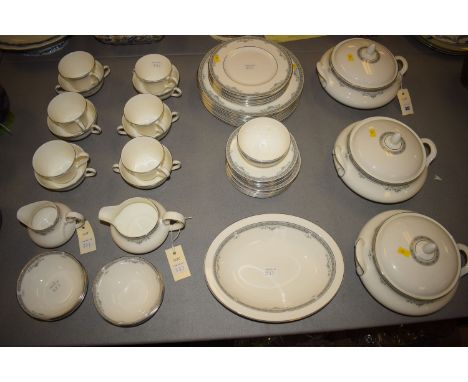 Royal Doulton 'York' pattern part dinner and tea service, No.5100, comprising: tureens, dinner plates, side plates, tea cups,