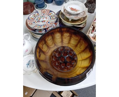 LARGE ART DECO GLASS VASE &amp; STAND TOGETHER WITH QUANTITY OF CABINET PLATES APPROX 20 ITEMS