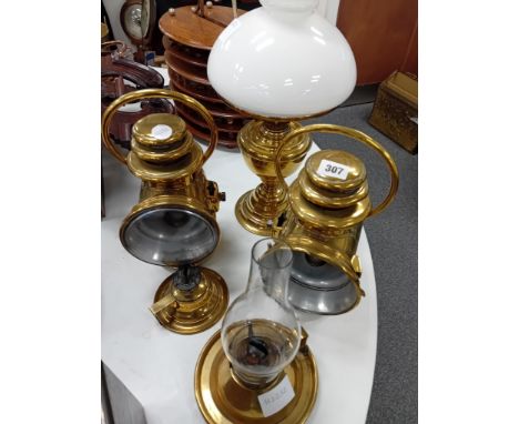 REPRODUCTION VICTORIAN OIL LAMP, SMALL CANDLESTICK OIL LAMP &amp; PAIR OF BRASS CAR LAMPS WITH WELSHPOOL MARKINGS
