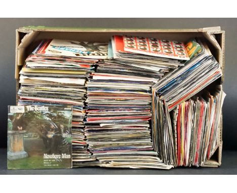 Vinyl - Over 300 mainly 1970s &amp; 80s 7" singles to include The Beatles, Little Richard, T-Rex, Queen, Rolling Stones, Elvi