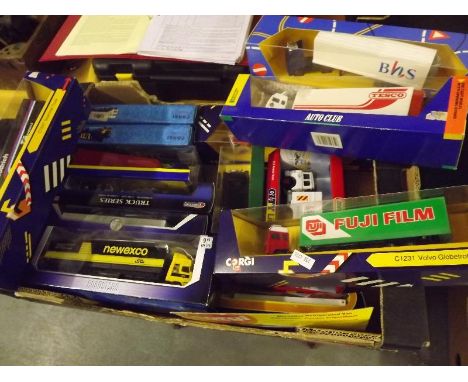 Approximately 15 diecast model commercial vehicles, pantechnicans and other commercial vehicles predominantly Corgi mint boxe