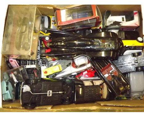 A collection of diecast model motor vehicles to include Corgi Batman, Matchbox, Lledo and similar