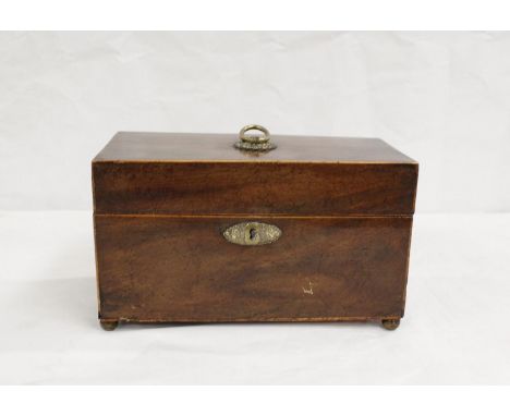 Georgian mahogany tea caddy with fitted interior. 28cm wide 