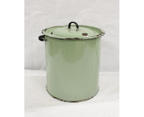 Green enamel bread bin&nbsp; 
