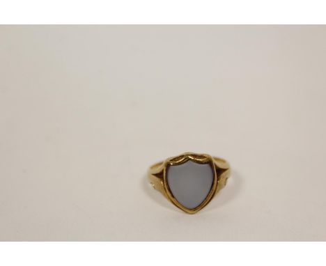 Victorian gold signet ring with shield shaped sardonyx, probably 15ct. 3.9g. Size 'L/M'.