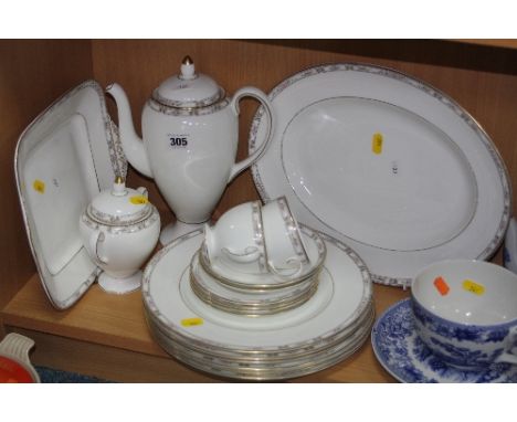 WEDGWOOD 'COLCHESTER' PART DINNER WARES, to include coffee pot, covered sugar, oval platter, square cake plate, six dinner pl