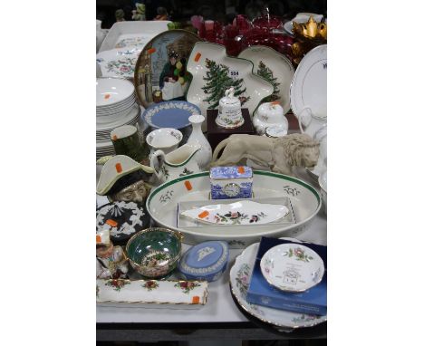 A SMALL QUANTITY OF SPODE CHRISTMAS TREEE ITEMS, together with assorted Spode, Aynsley, Wedgwood, Maling, Beswick and Royal D