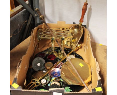 Box of printing tray, brass coal shovel, trivet, toasting fork, etc 