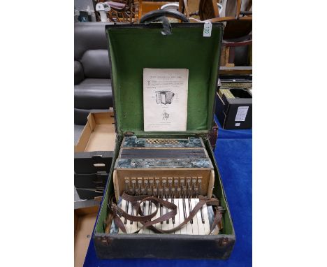 Puratone Piano accordian: with BCA prepartory class tuition course leaflet &amp; worn Carry case. 