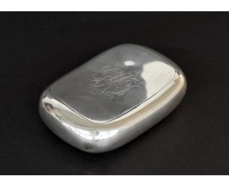 Edward VII silver rectangular curved snuff box, the cover with engraved monogram enclosing a gilded interior, Birmingham 1902