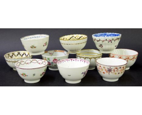 New Hall - ten tea bowls in pattern nos. 342, 434, 208, 455, 298, 156, 450, 297, U43 and 154 (10)