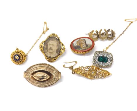 Collection of seven assorted brooches to include a diamond set seed pearl brooch, horseshoe brooch, gold and enamel brooch, m