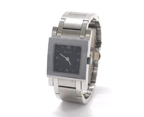 Gucci 7900L.1 rectangular stainless steel lady's bracelet watch, no. 0014393, square black guilloche dial with quarter Roman 