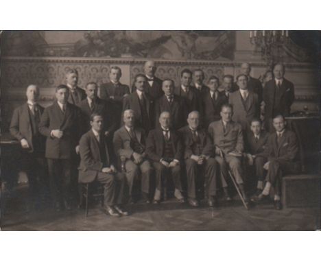Postkarte. Baden - Baden 1925. Schwarzweiß - Fotopostkarte mit einer Aufnahme von den Teilnehmern am Turnier in Baden - Baden