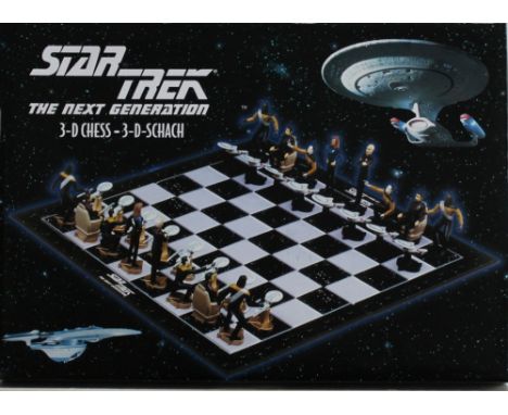 Europa. Deutschland. Star - Trek – The Next Generation 3-D Chess 3-D Schach. 32 Schachfiguren nach Personen der Serie, eine P