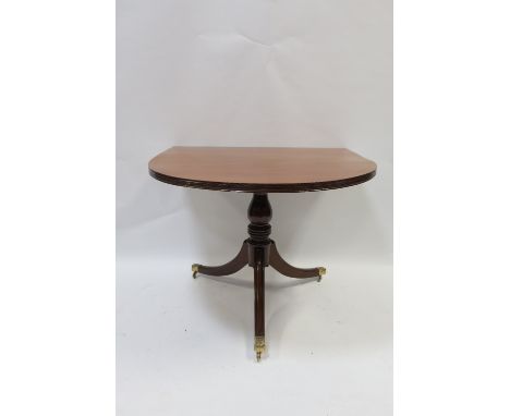 A GOOD REGENCY STYLE MAHOGANY AND SATINWOOD INLAID THREE POD D-END DINING ROOM TABLE the rectangular top with rounded ends an