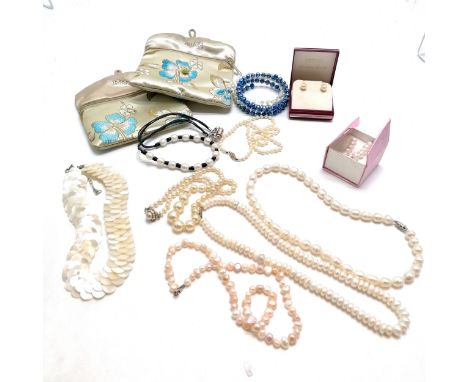 Cultured pearl 42cm necklace &amp; earring set with 9ct gold clasp &amp; posts t/w Honora bracelets &amp; baroque and faux pe