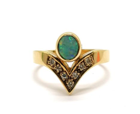 18ct indistinctly marked opal &amp; diamond (7) wishbone design ring - size N½ &amp; 5.1g total weight 