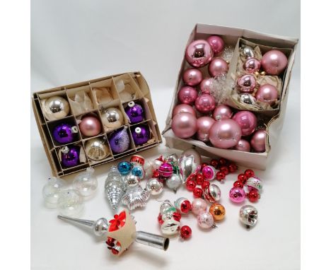 Qty of vintage mostly glass Christmas decorations inc Santa Claus, baubles, plastic Christmas tree topper etc