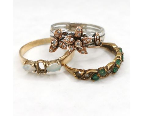 585 marked opal ring (lacking 1 stone) 1.8g t/w 2 x 9ct marked gold rings inc emerald diamond &amp; flower set rose gold diam