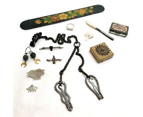 Steel chatelaine style chain with 2 folding button hooks, 2 mother of pearl brooches etc 