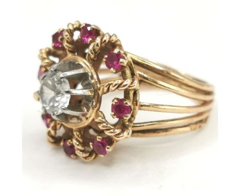 Continental 18ct hallmarked gold ruby (8) &amp; white topaz ring - size I½ &amp; 7.7g total weight 