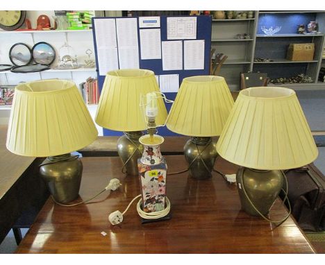 Four brass table lamps and a Chinese style table lamp