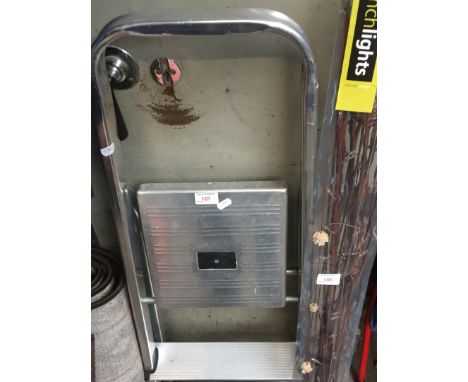 Aluminum step ladder 