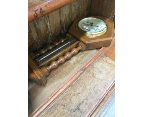 Oak aneroid barometer 