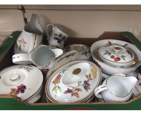 A box of Royal Worcester dinerware 