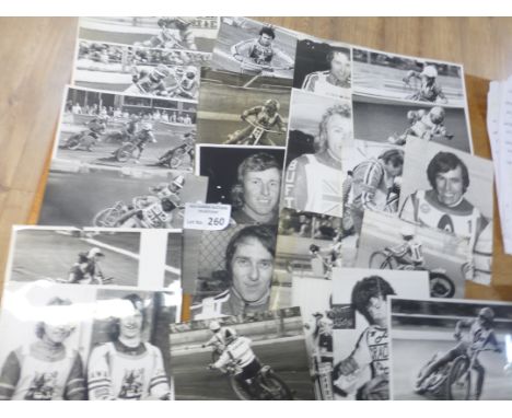 Speedway : Photograph collection mostly 1970's &amp; 8x6/10x8 b/w inc Reading, Sheffield - all UK action/portrait (62)
