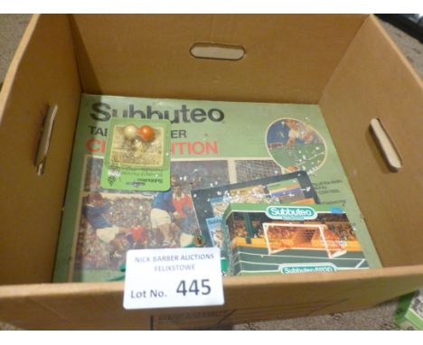 Collectables : Subbuteo - Nice box inc set and boxed teams (20) - need a clean but good lot