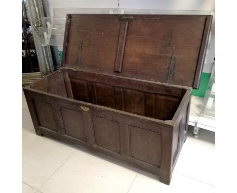 Antique oak 4 panel coffer, split to top, and part panel missing from base, 144 cm wide, 57 cm deep, 55 cm high. 
