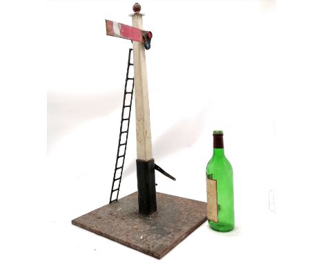 Scratch built working model of a railway signal - 67cm high ~ signs of wear 