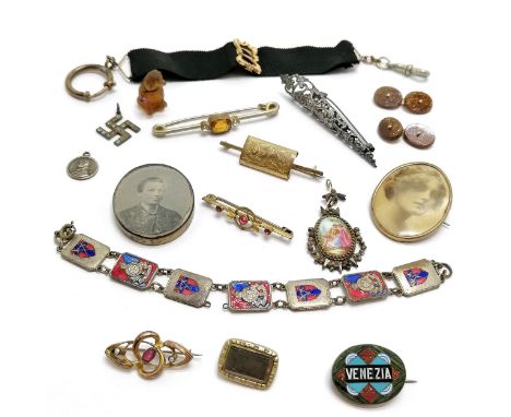 Qty of mostly antique jewellery inc RAOC enamel bracelet (missing 1 ring), Venice micro mosaic brooch set with hardstones, go