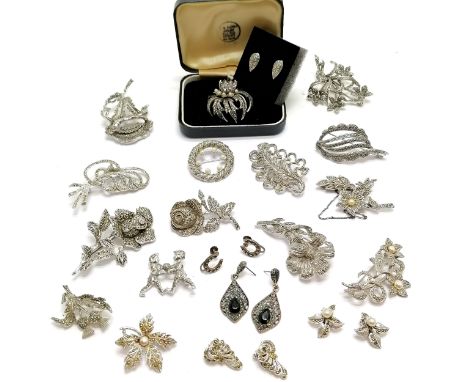 Qty of marcasite jewellery inc silver marked horseshoe earrings, unmarked silver brooch with pearl detail etc - SOLD ON BEHAL