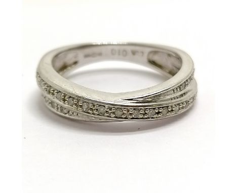 9ct hallmarked white gold fancy crossover ring set with diamonds - size J &amp; 2.6g total weight 