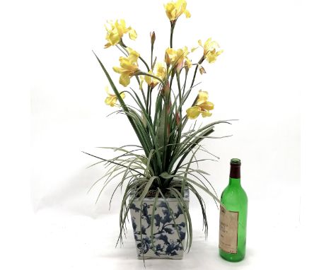 Oriental blue &amp; white squared planter imitation flowers - total height 69cm 
