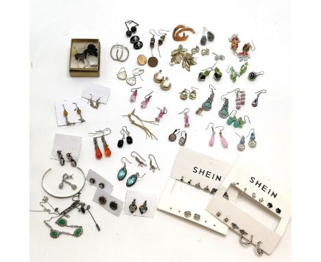 11 x pairs of silver earrings (inc seal with ball) t/w qty of costume jewellery inc articulated enamel fish earrings, small q