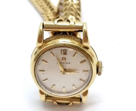 Omega ladies 18ct gold 19mm cased manual wind wristwatch with teardrop lugs on an 18ct marked gold bracelet - 25.5g total wei