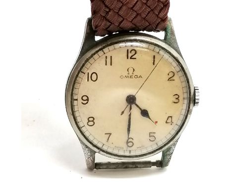 Omega military marked WWII manual wind wristwatch - 34mm case with faint markings H.S.8 (movement 30T2SC) - running BUT WE CA