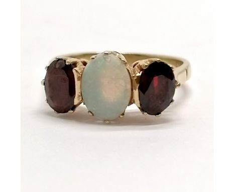 9ct marked gold opal &amp; garnet ring - size N &amp; 3.3g total weight - SOLD ON BEHALF OF THE NEW BREAST CANCER UNIT APPEAL