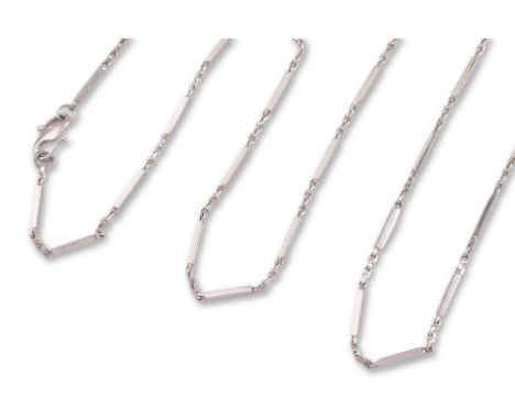 A WHITE GOLD CHAIN
Featuring a white gold chain marked '18K', alongside a Chinese mark.
66cm long
6.7g
Ownership Statement: T