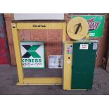Stra pack RQ-84 Automatic Stapping, S/N 3004106, V110, On casters, Year 2006 (Loading Fee $150) (