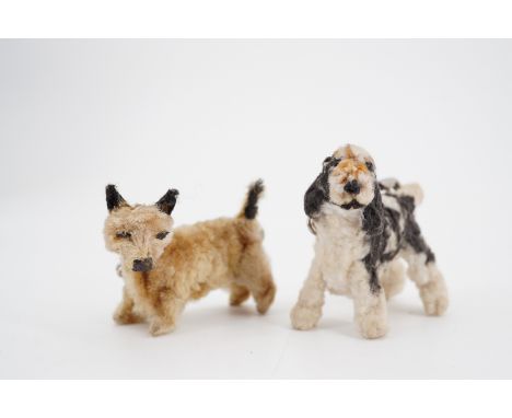 Two vintage handmade "pipe cleaner" brooches modelled as dogs, circa 1940s, approximately 4 cm and 3.5 cm