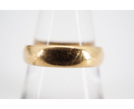 A 22ct gold wedding band, size K 1/2, 3.7g