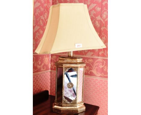 DECORATIVE TABLE LAMP WITH MIRRORED BASE