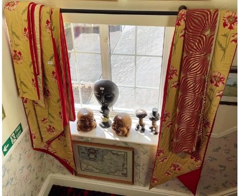 A QUANTITY OF CURTAINS