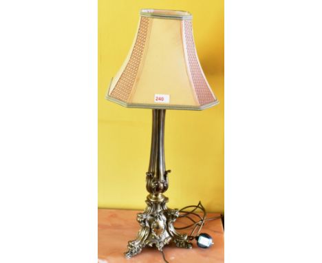 TABLE LAMP